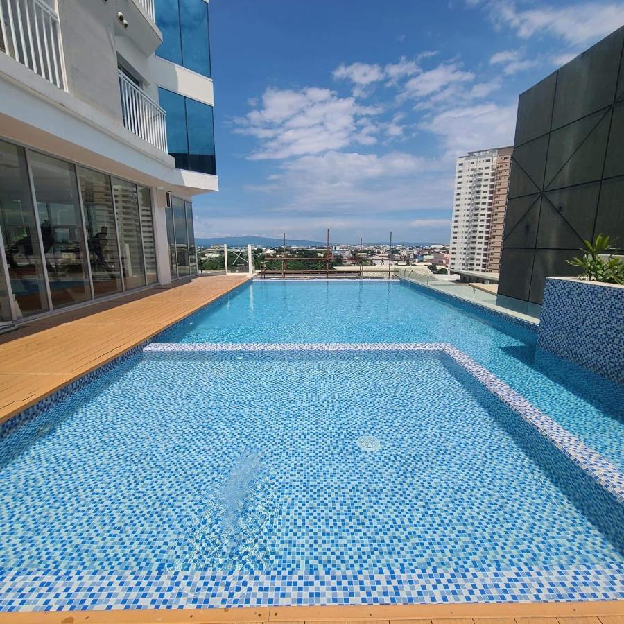 Inspiria Abreeza Davao Aparthotel Buitenkant foto